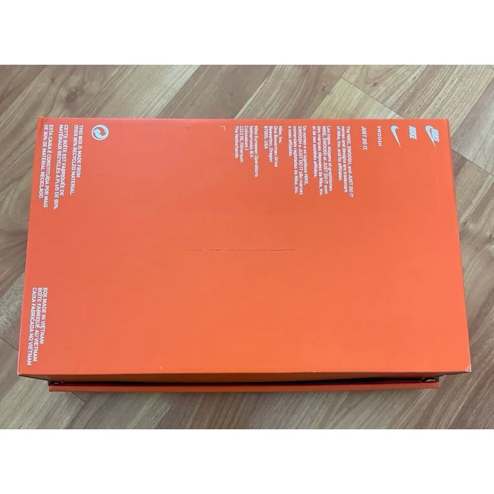 Nike‎ empty shoe box